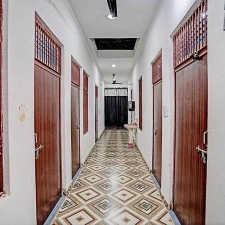 Oyo Double Ss Hotel Hāthras Exterior foto